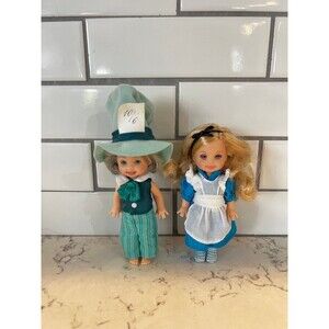 Alice in wonderland Collaboration Mad Hatter doll BARBIE COLLECTION